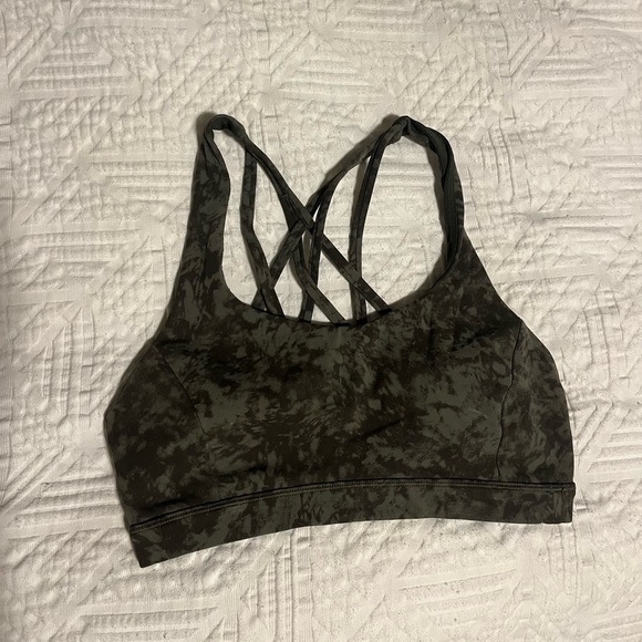 Lululemon Free To Be Bra size 4 - Picture 1 of 4